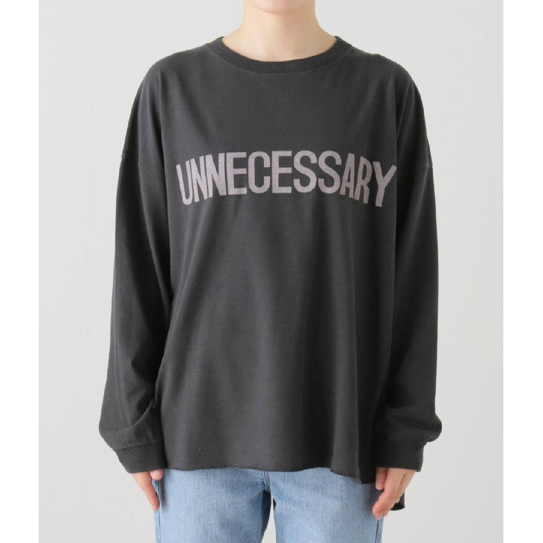 L'Appartement DEUXIEME CLASSE(アパルトモンドゥーズィエムクラス)のレミレリーフ　LONGSLEEVE T "UNNECESSARY　アパルトモン レディースのトップス(Tシャツ(長袖/七分))の商品写真