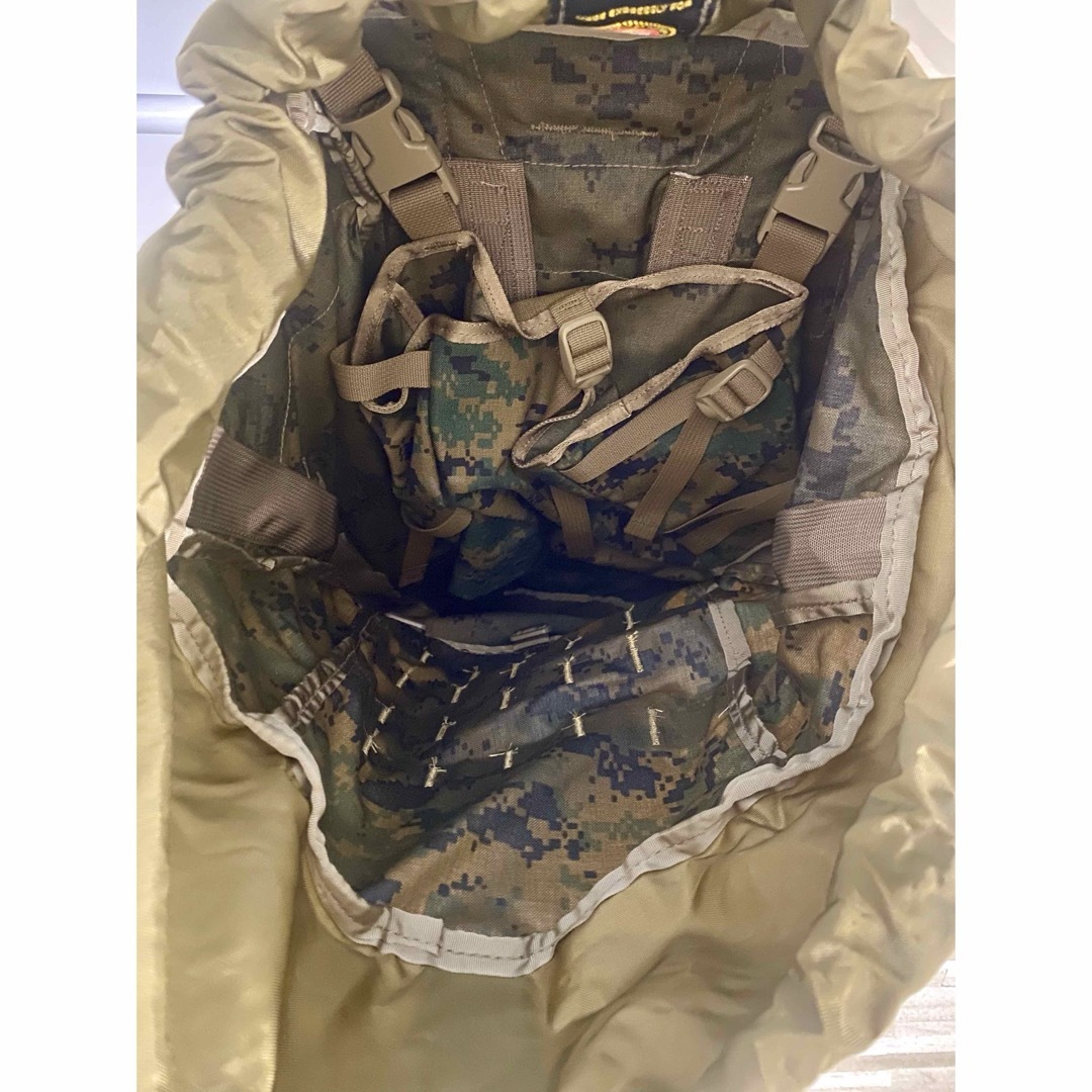ARC'TERYX(アークテリクス)の米軍放出品 USMC 大型遠征用バッグパック ARC'TERYX メンズのバッグ(バッグパック/リュック)の商品写真