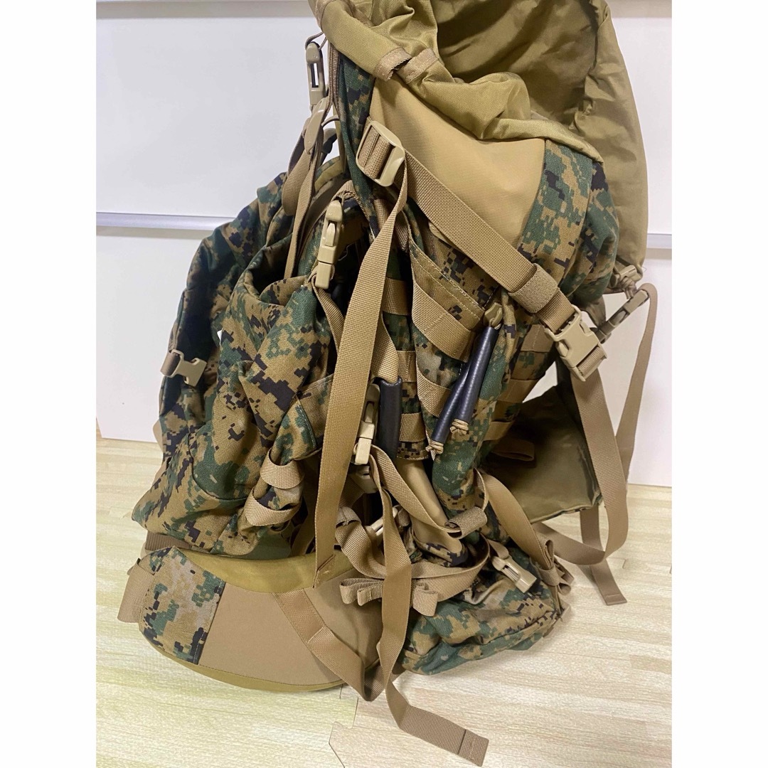 ARC'TERYX(アークテリクス)の米軍放出品 USMC 大型遠征用バッグパック ARC'TERYX メンズのバッグ(バッグパック/リュック)の商品写真