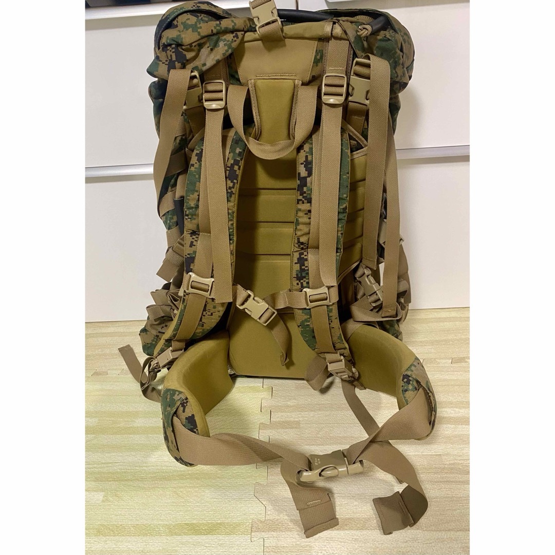 ARC'TERYX(アークテリクス)の米軍放出品 USMC 大型遠征用バッグパック ARC'TERYX メンズのバッグ(バッグパック/リュック)の商品写真