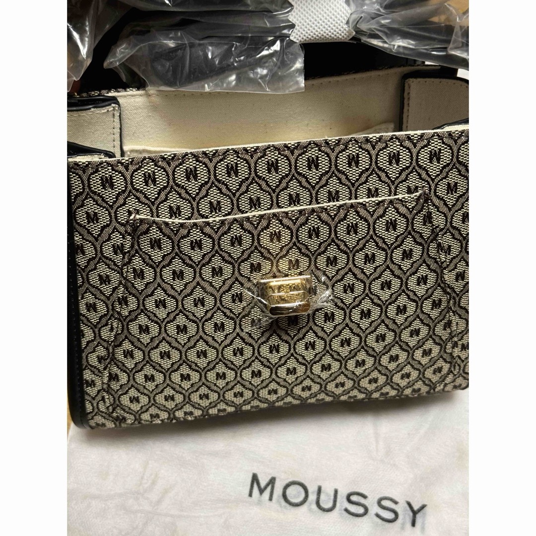 moussy(マウジー)のmoussy マウジー　ショルダーバッグ レディースのバッグ(ショルダーバッグ)の商品写真