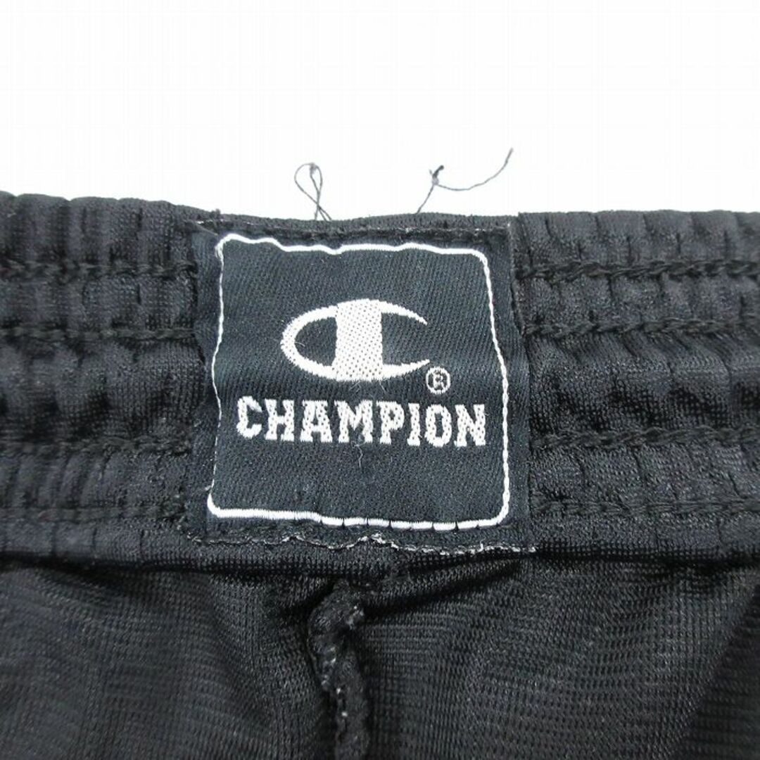 Champion(チャンピオン)のW42★古着 チャンピオン Champion ショート トレーニング パンツ ショーツ メンズ ワンポイントロゴ メッシュ地 大きいサイズ 黒他 ブラック 24apr11 中古 ボトムス 短パン ショーパン メンズのパンツ(ワークパンツ/カーゴパンツ)の商品写真