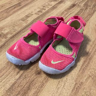 NIKE(ピンク/桃色系)のフリマアイテム一覧 NIKE(ピンク/桃色系)のフリマアイテム一覧