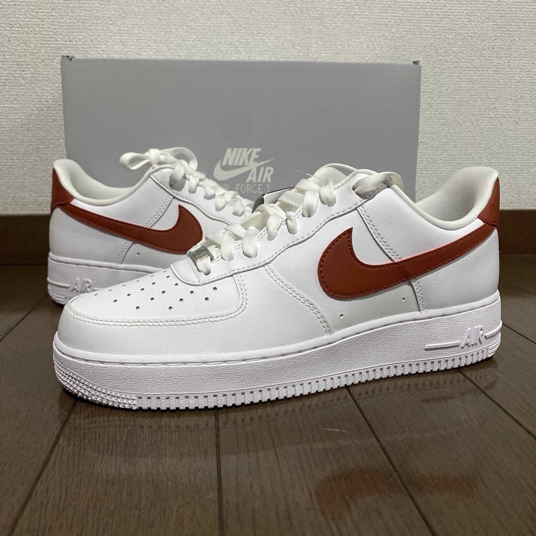 NIKE(ナイキ)のセール【27.5cm】新品ナイキNIKEエアフォース1AF1Air Force メンズの靴/シューズ(スニーカー)の商品写真