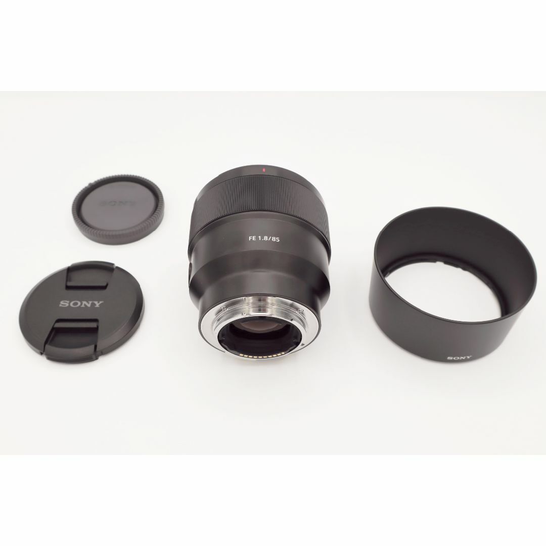 SONY(ソニー)の【極上品 & 動作確認済】SONY FE 85mm F1.8 SEL85F18 スマホ/家電/カメラのカメラ(レンズ(単焦点))の商品写真