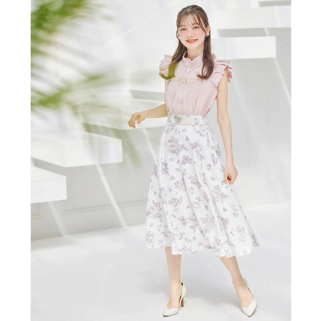 TOCCO closet(トッコクローゼット)のストロベリー×フラワープリントウエストパイピングフレアスカート レディースのスカート(ひざ丈スカート)の商品写真