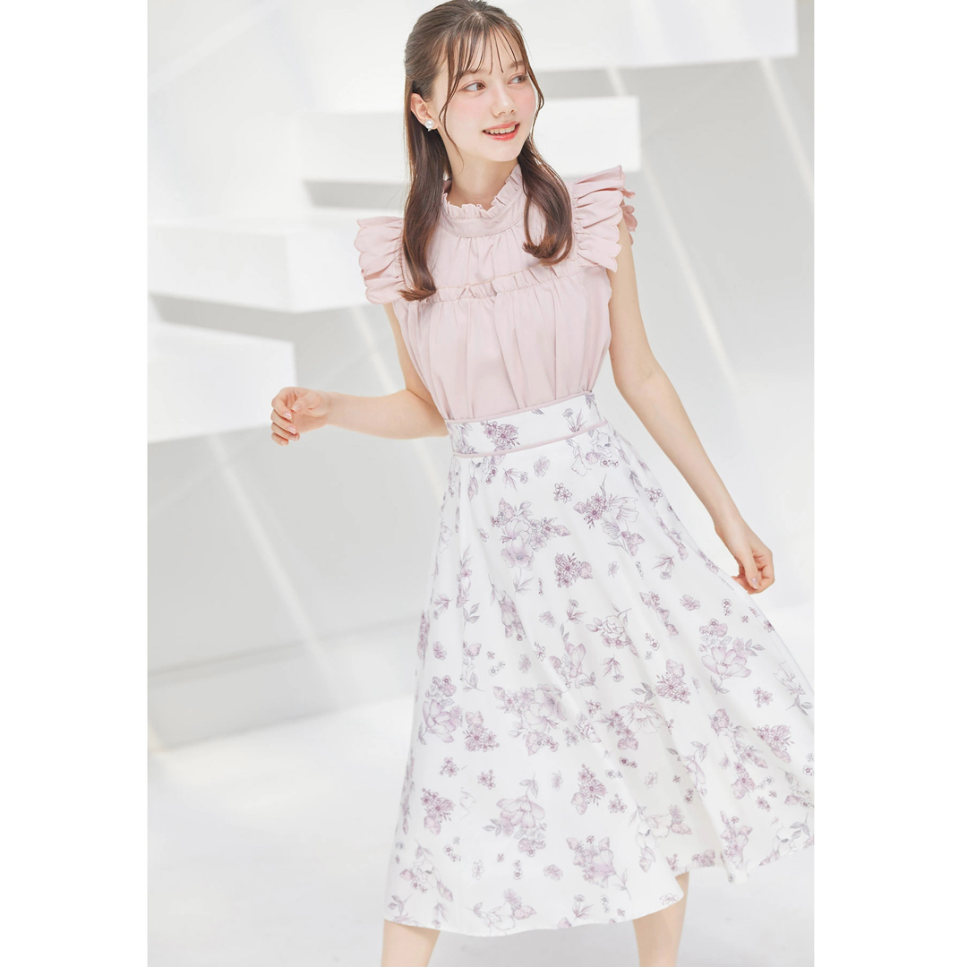 TOCCO closet(トッコクローゼット)のストロベリー×フラワープリントウエストパイピングフレアスカート レディースのスカート(ひざ丈スカート)の商品写真