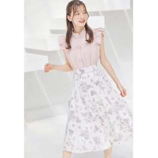 トッコクローゼット(TOCCO closet)のストロベリー×フラワープリントウエストパイピングフレアスカート(ひざ丈スカート)