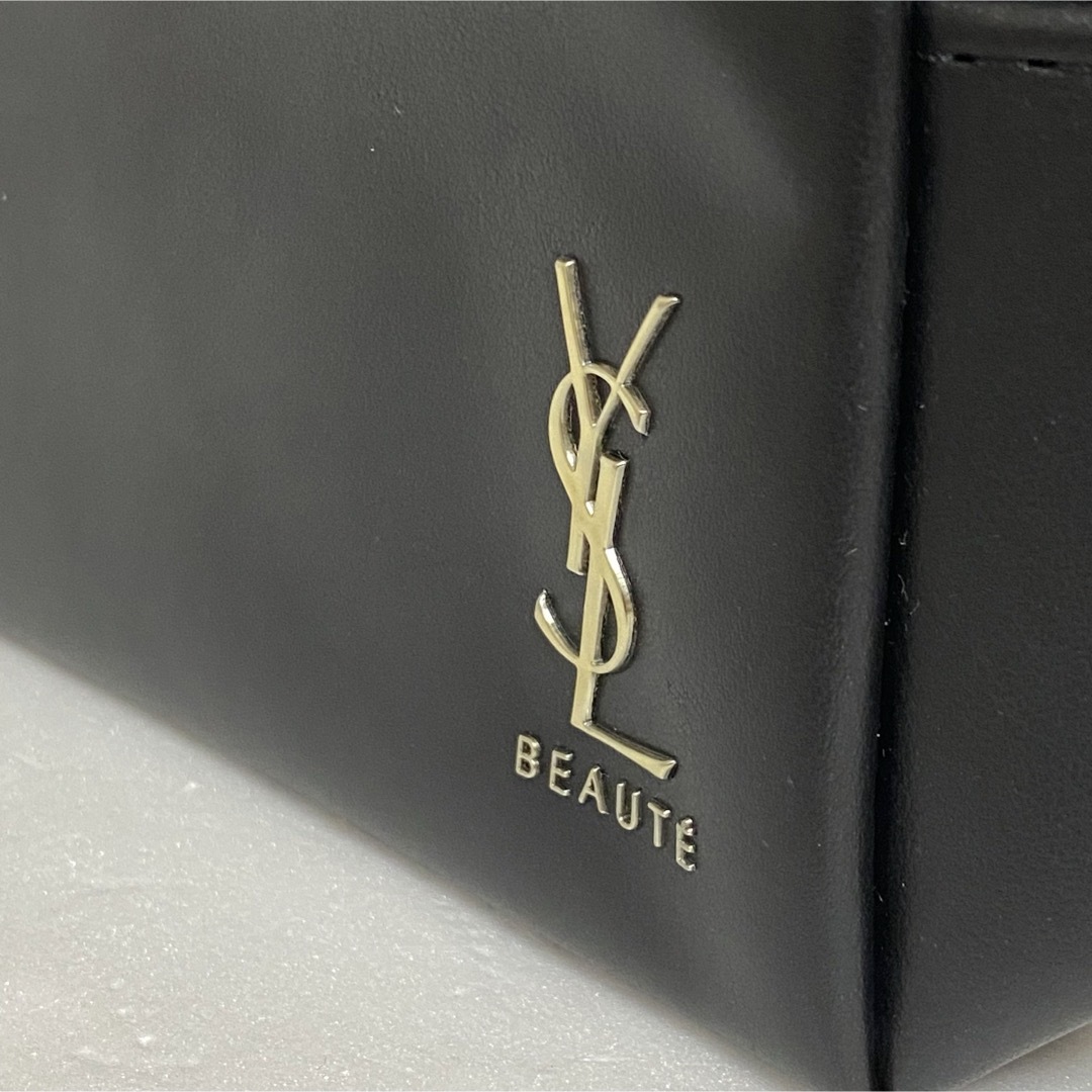 Yves Saint Laurent(イヴサンローラン)のYSL サンローラン メイク コスメ ポーチ 化粧ポーチ 星 ハート スタッズ コスメ/美容のメイク道具/ケアグッズ(メイクボックス)の商品写真