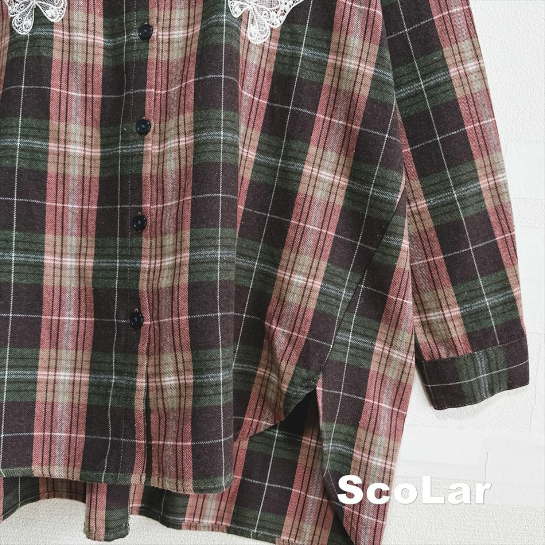 ScoLar(スカラー)の【ScoLar】スカラー チェック切替 刺繍柄 オーバーシャツ タグ付未使用 レディースのトップス(シャツ/ブラウス(長袖/七分))の商品写真