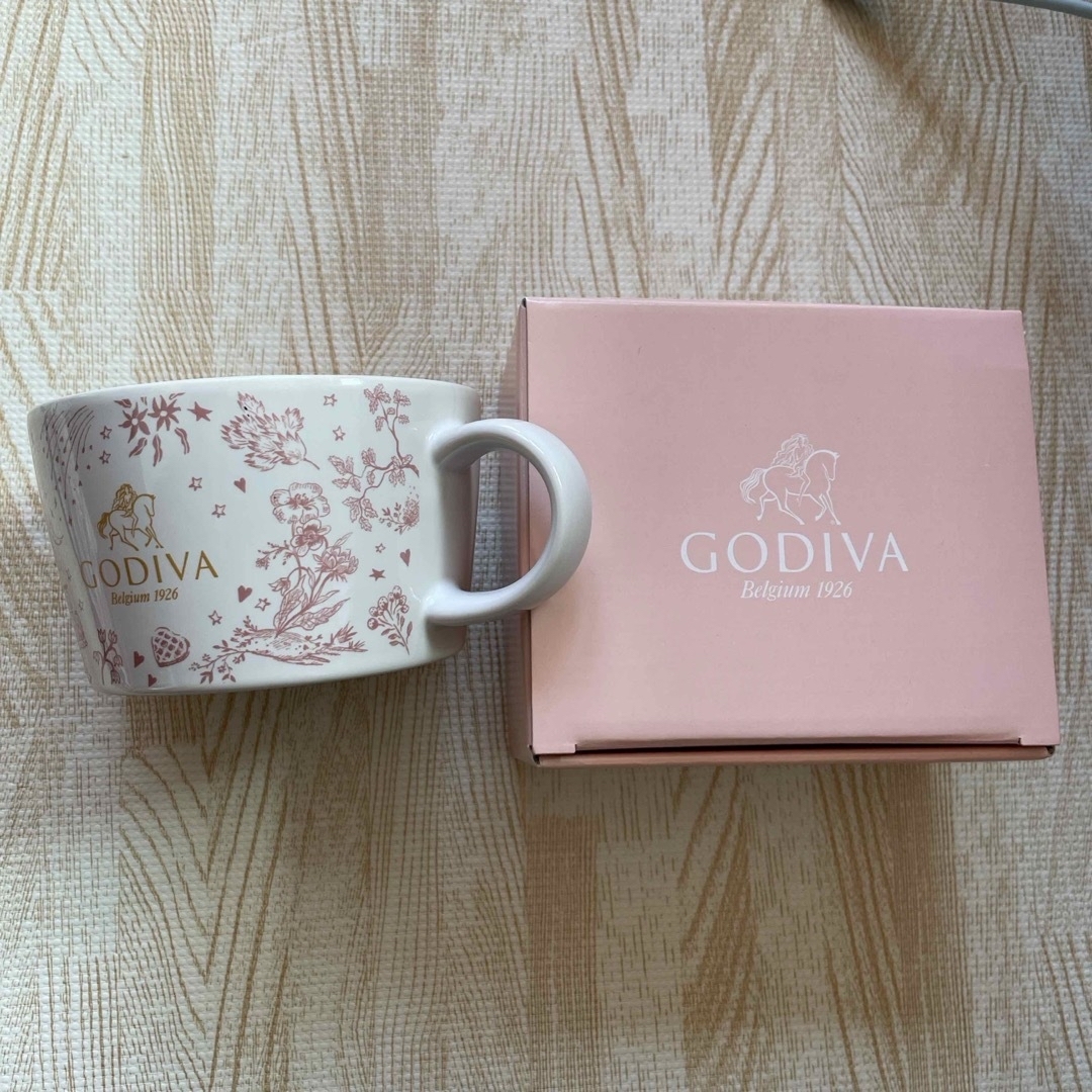 GODIVA(ゴディバ)のGODIVAマグカップ インテリア/住まい/日用品のキッチン/食器(グラス/カップ)の商品写真
