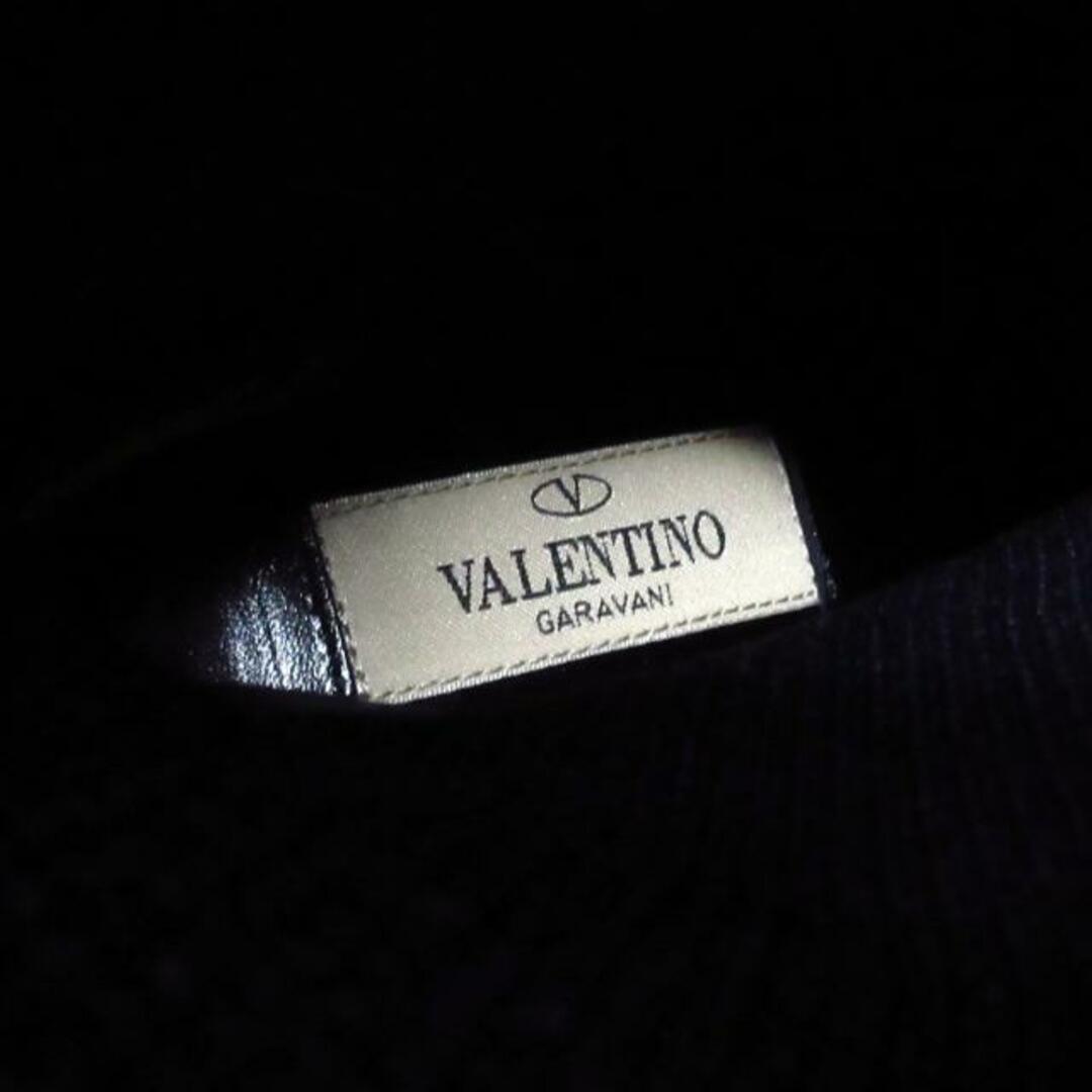 valentino garavani(ヴァレンティノガラヴァーニ)のVALENTINOGARAVANI(バレンチノガラバーニ) ショートブーツ 35 1/2 レディース ロックスタッズ 黒 化学繊維×エナメル（レザー） レディースの靴/シューズ(ブーツ)の商品写真