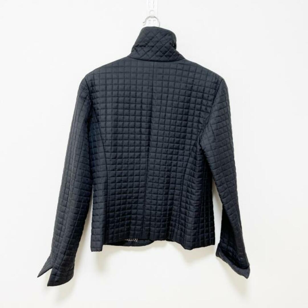 TO BE CHIC(トゥービーシック)のTO BE CHIC(トゥービーシック) ブルゾン サイズ42 L レディース - 黒 長袖/キルティング/中綿/冬 レディースのジャケット/アウター(ブルゾン)の商品写真