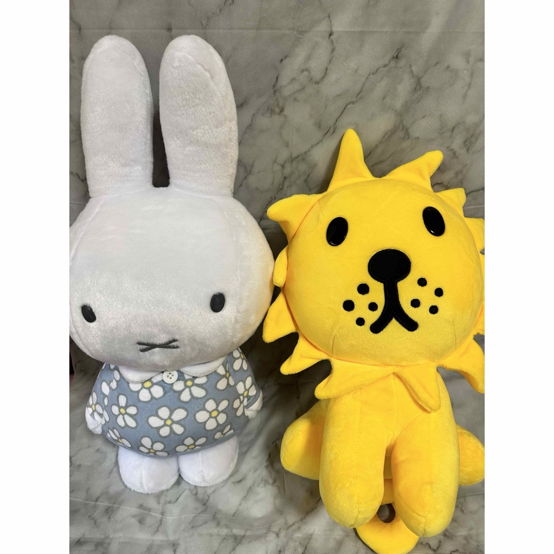 miffy(ミッフィー)の【新品】ブルーナアニマル　 ミッフィー 特大サイズぬいぐるみ　うさぎ&ライオン エンタメ/ホビーのおもちゃ/ぬいぐるみ(ぬいぐるみ)の商品写真