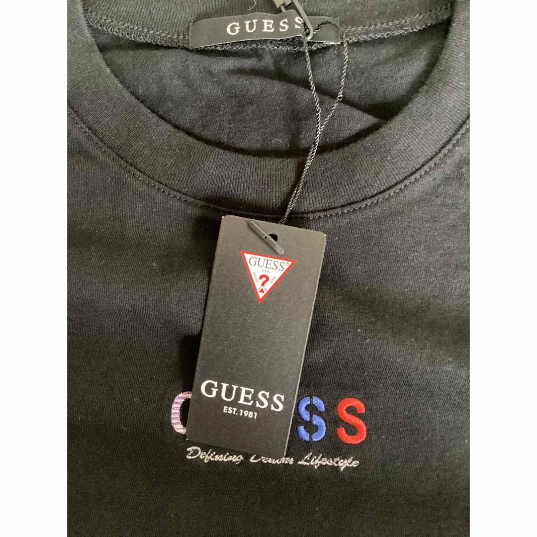 GUESS(ゲス)の新品未使用タグ付き　定価4290円　GUESS   ゲス　男女兼用　Tシャツ レディースのトップス(Tシャツ(半袖/袖なし))の商品写真