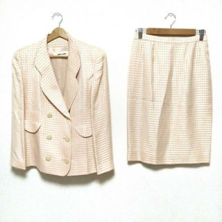 ピエールカルダン(pierre cardin)のpierre cardin(ピエールカルダン) スカートセットアップ レディース美品  - アイボリー 肩パッド/春・秋物(セット/コーデ)