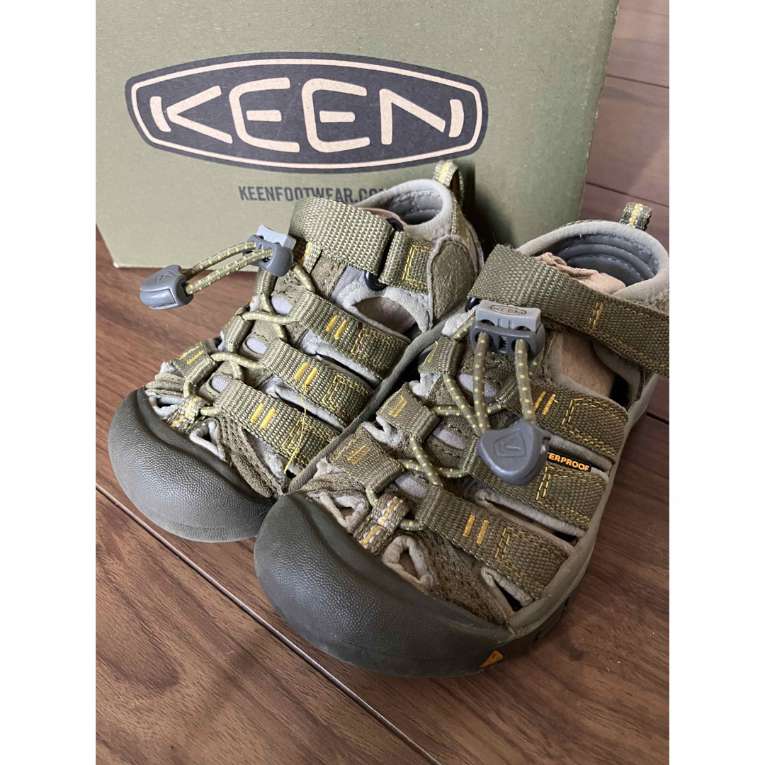 KEEN(キーン)のKEEN 16センチ キッズ/ベビー/マタニティのキッズ靴/シューズ(15cm~)(サンダル)の商品写真