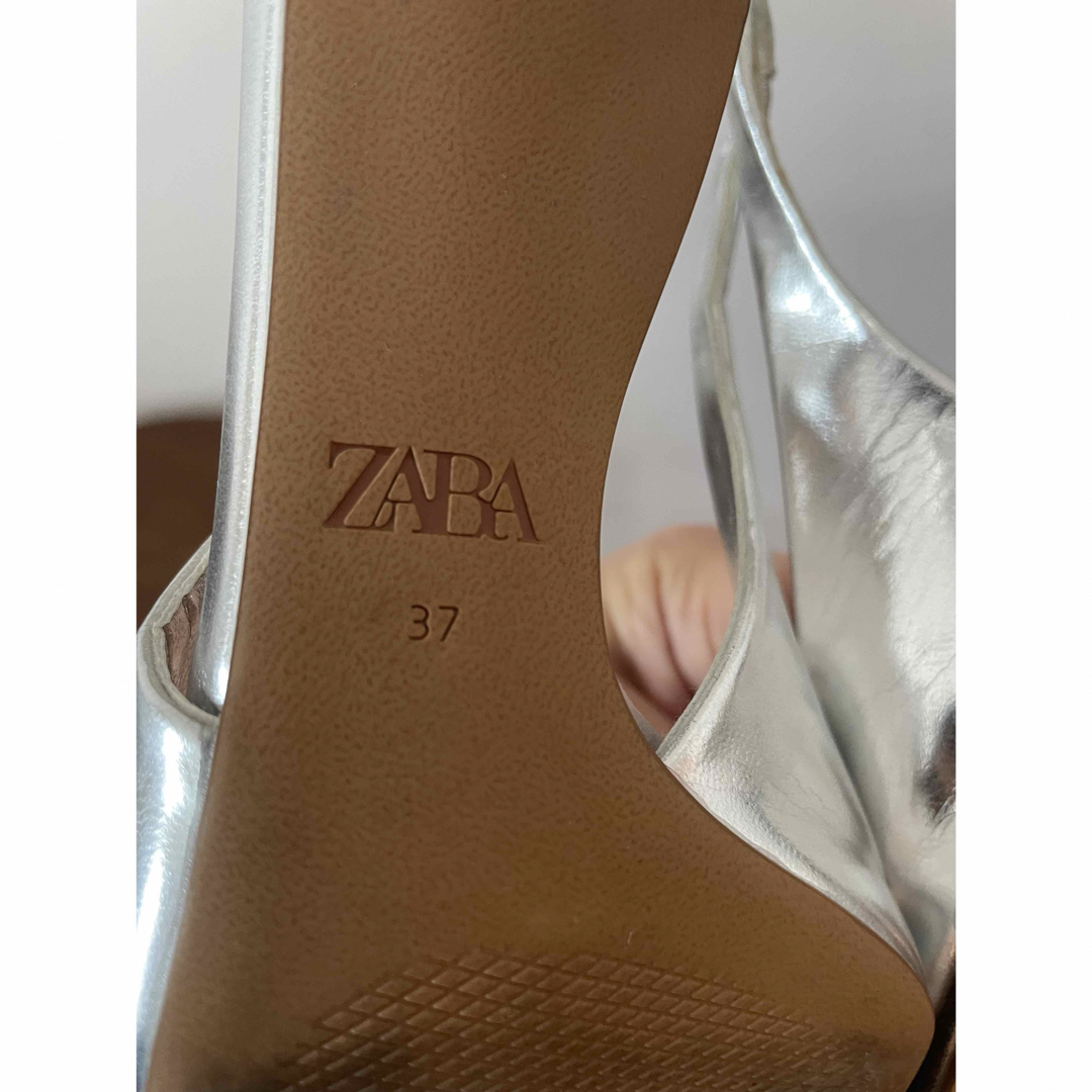 ZARA(ザラ)の一度のみ ZARA スリングバック メタリック ハイヒール レディースの靴/シューズ(ハイヒール/パンプス)の商品写真