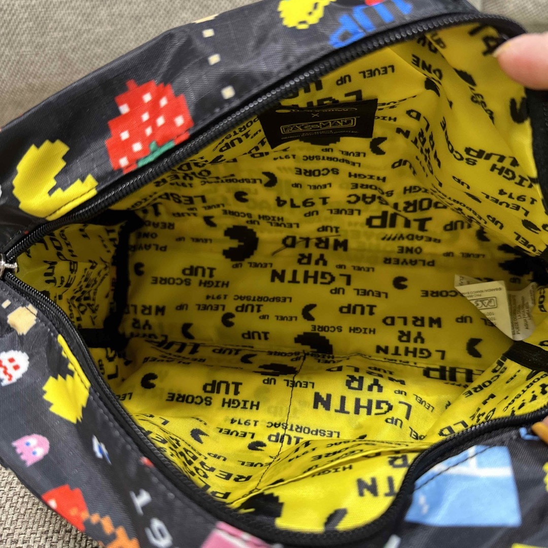 LeSportsac(レスポートサック)の  レスポートサック　パックマン　ショルダーバッグ レディースのバッグ(ショルダーバッグ)の商品写真