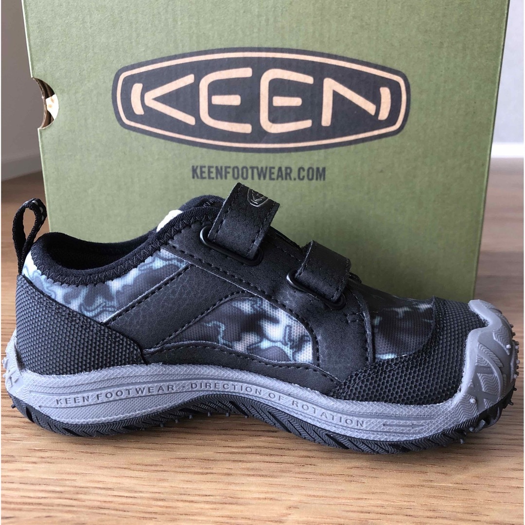 KEEN(キーン)のゆり様専用❤️新品・未使用　キーン スピード ハウンド キッズシューズ キッズ/ベビー/マタニティのキッズ靴/シューズ(15cm~)(スニーカー)の商品写真