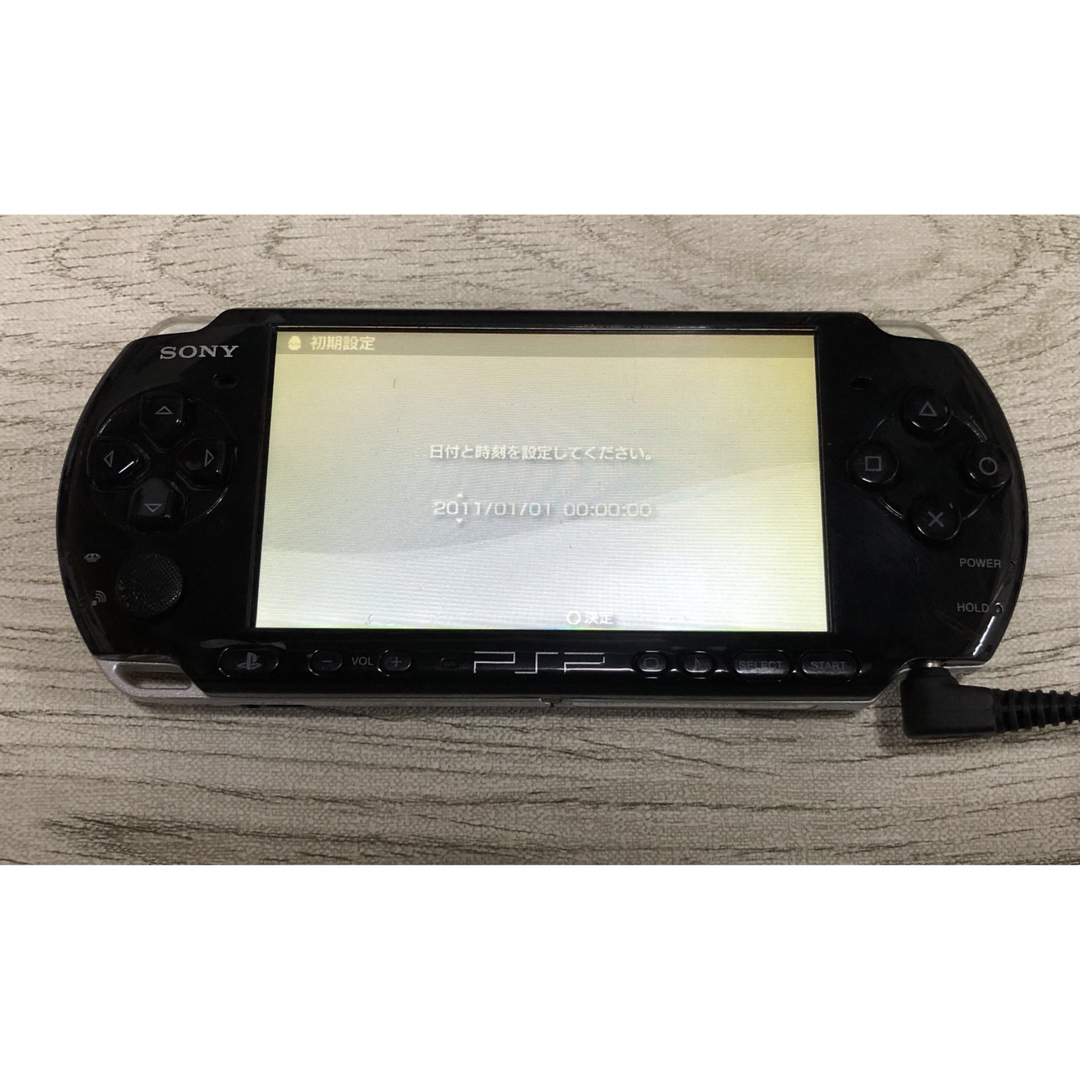 PlayStation Portable(プレイステーションポータブル)のPSP 2000 3000 本体 エンタメ/ホビーのゲームソフト/ゲーム機本体(携帯用ゲーム機本体)の商品写真