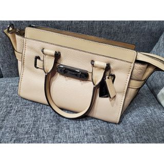 コーチ(COACH)のCOACH　2wayバッグ　スワッガー(ショルダーバッグ)