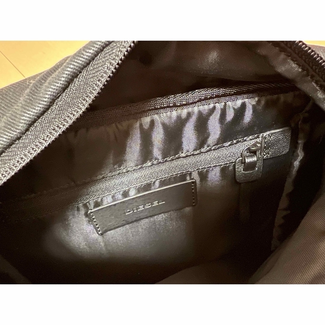 DIESEL(ディーゼル)のDIESEL レザーショルダーバッグ メンズのバッグ(ショルダーバッグ)の商品写真