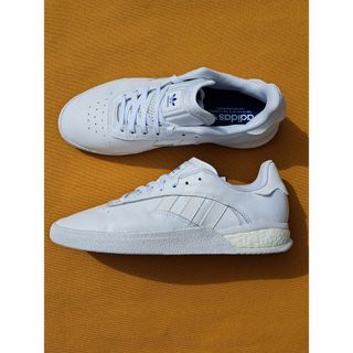 アディダス(adidas)のアディダス 3ST004 27,5cm 白白 SKATE(スニーカー)