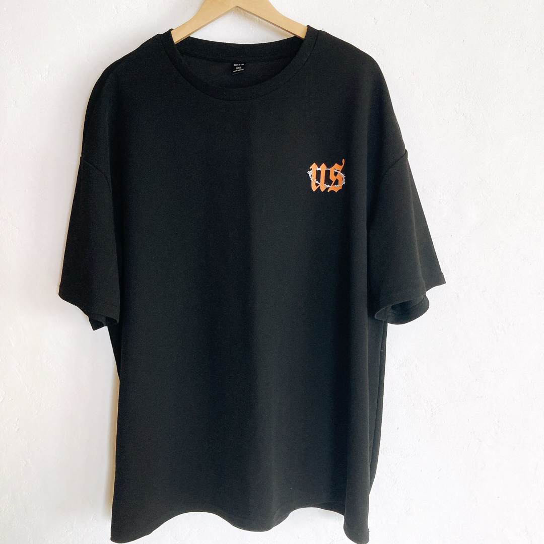 SHEINブラックプリントTシャツ黒メンズ大きいサイズ メンズのトップス(Tシャツ/カットソー(半袖/袖なし))の商品写真