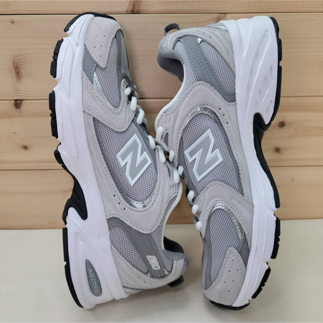 New Balance(ニューバランス)のニューバランス MR530CK グレー 25㎝ レディースの靴/シューズ(スニーカー)の商品写真