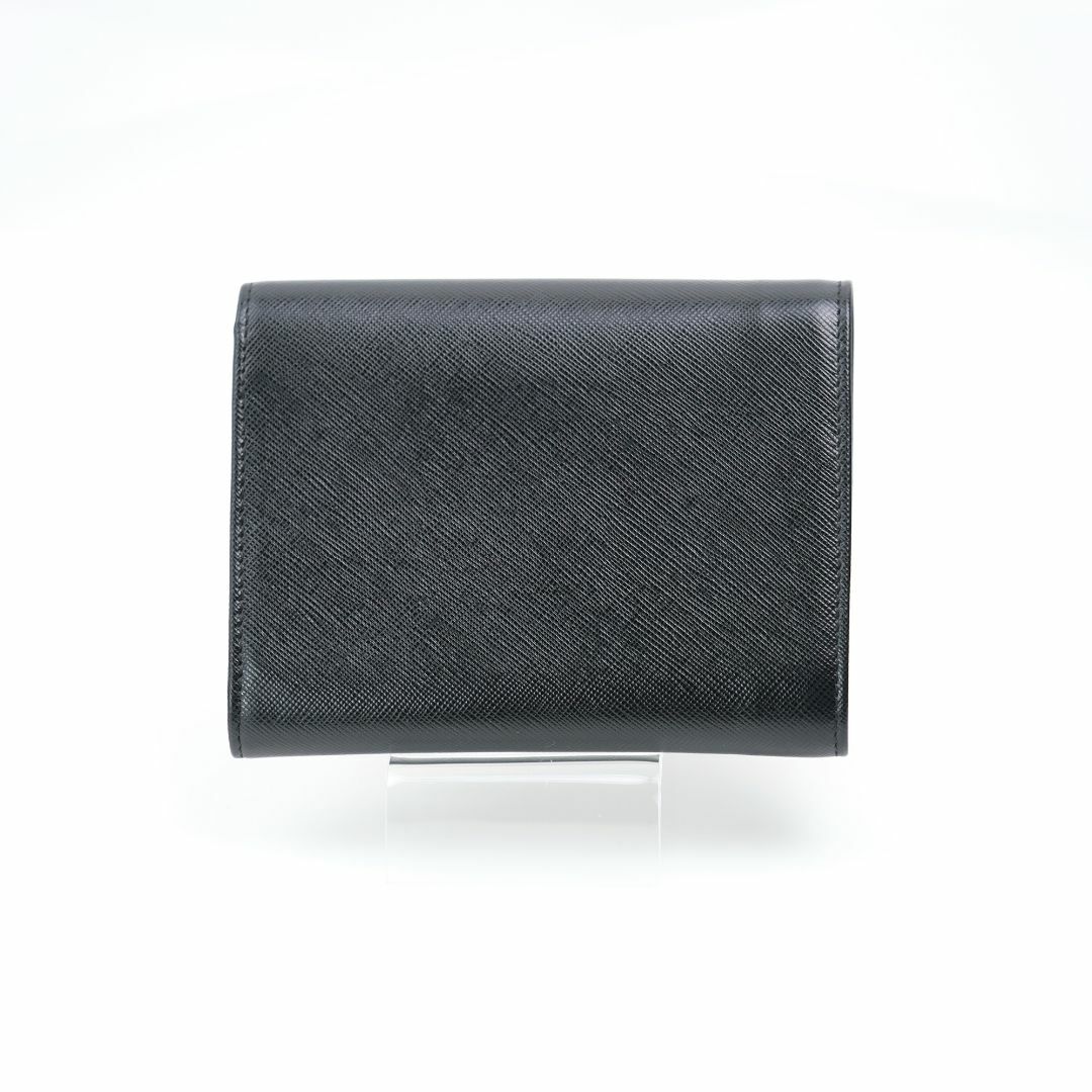 PRADA(プラダ)のプラダ  サ フィアーノ　PRADA SAFFIANO  三つ折り財布　三角ロゴ　M017 ブラック 美品 レディースのファッション小物(財布)の商品写真