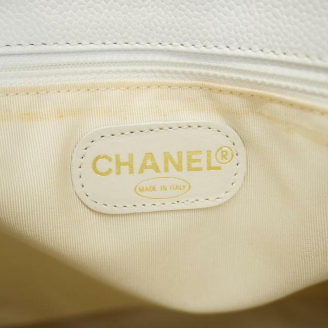 CHANEL(シャネル)の【4hb1686】シャネル トートバッグ/キャビアスキン/ホワイト/ゴールド金具 【中古】レディース レディースのバッグ(トートバッグ)の商品写真