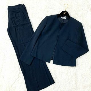 マックスマーラ(Max Mara)の美品✨ マックスマーラ　パンツスーツ　セット　ノーカラー　紺　40　美シルエット(スーツ)