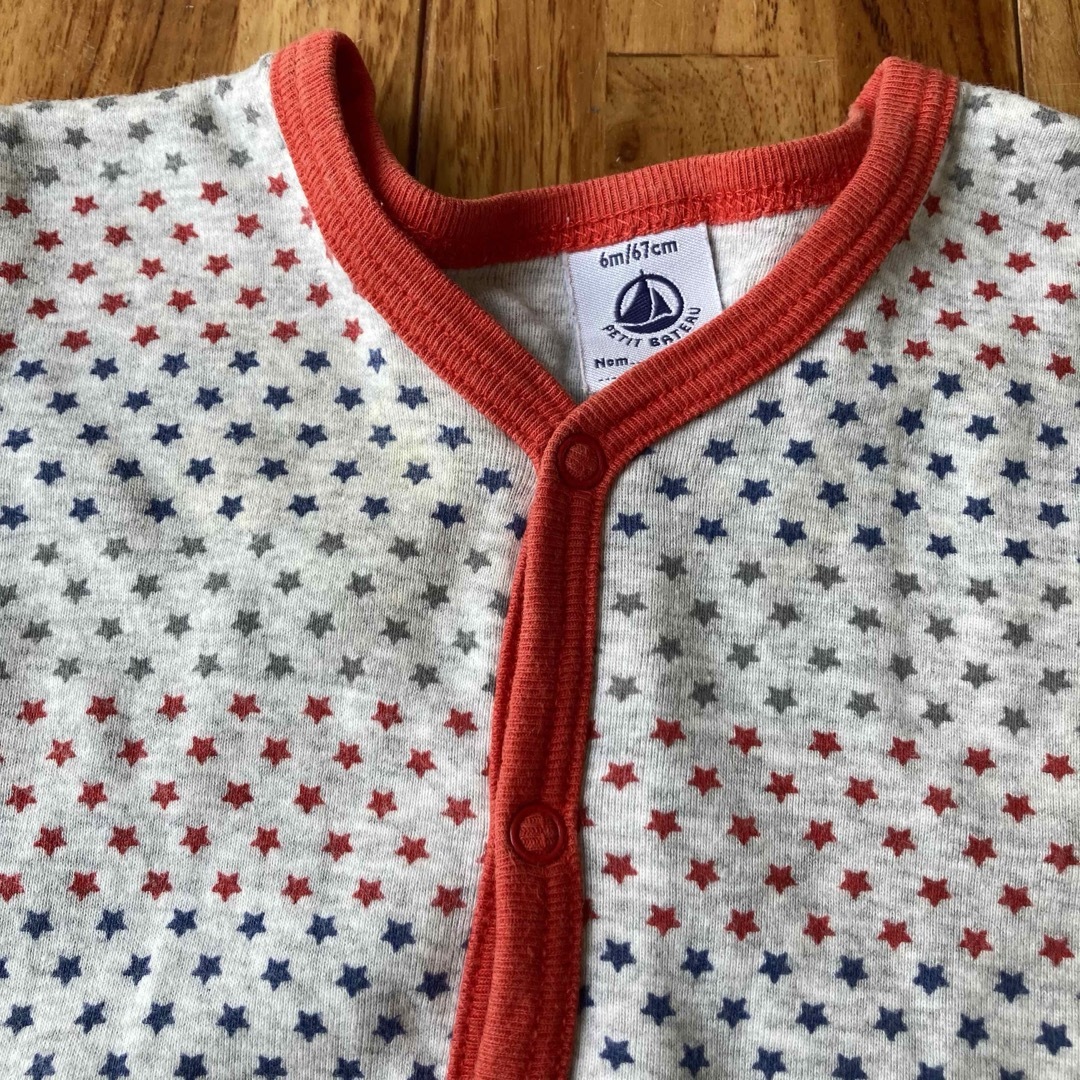 PETIT BATEAU(プチバトー)のプチバトー　足つきロンパース　6mサイズ キッズ/ベビー/マタニティのベビー服(~85cm)(ロンパース)の商品写真