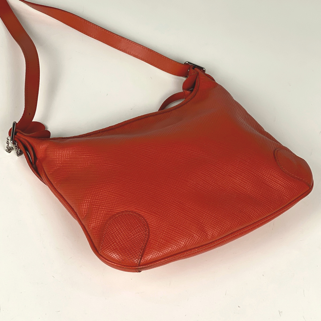 LONGCHAMP(ロンシャン)のロンシャン ロゴ ショルダーバッグ レディース 【中古】 レディースのバッグ(ショルダーバッグ)の商品写真