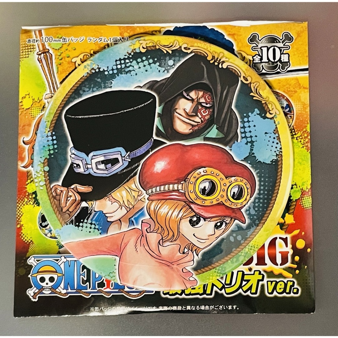 ONE PIECE(ワンピース)のONE PIECE サボ　コアラ　ドラゴン　コレクション缶バッジ　最強トリオ エンタメ/ホビーのアニメグッズ(バッジ/ピンバッジ)の商品写真