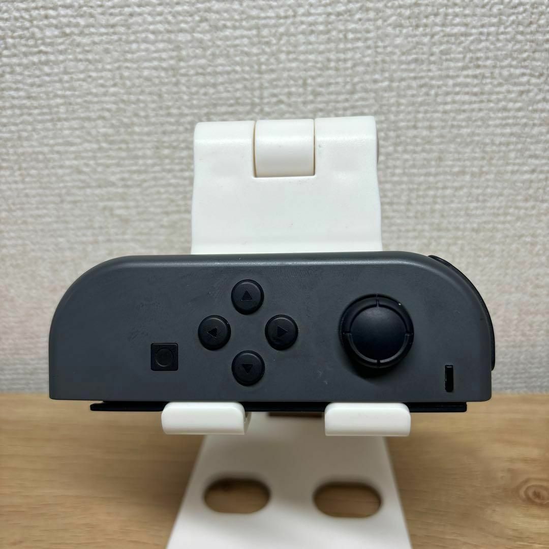 【美品】JOY-CON (L) グレージョイコン左 エンタメ/ホビーのゲームソフト/ゲーム機本体(家庭用ゲーム機本体)の商品写真