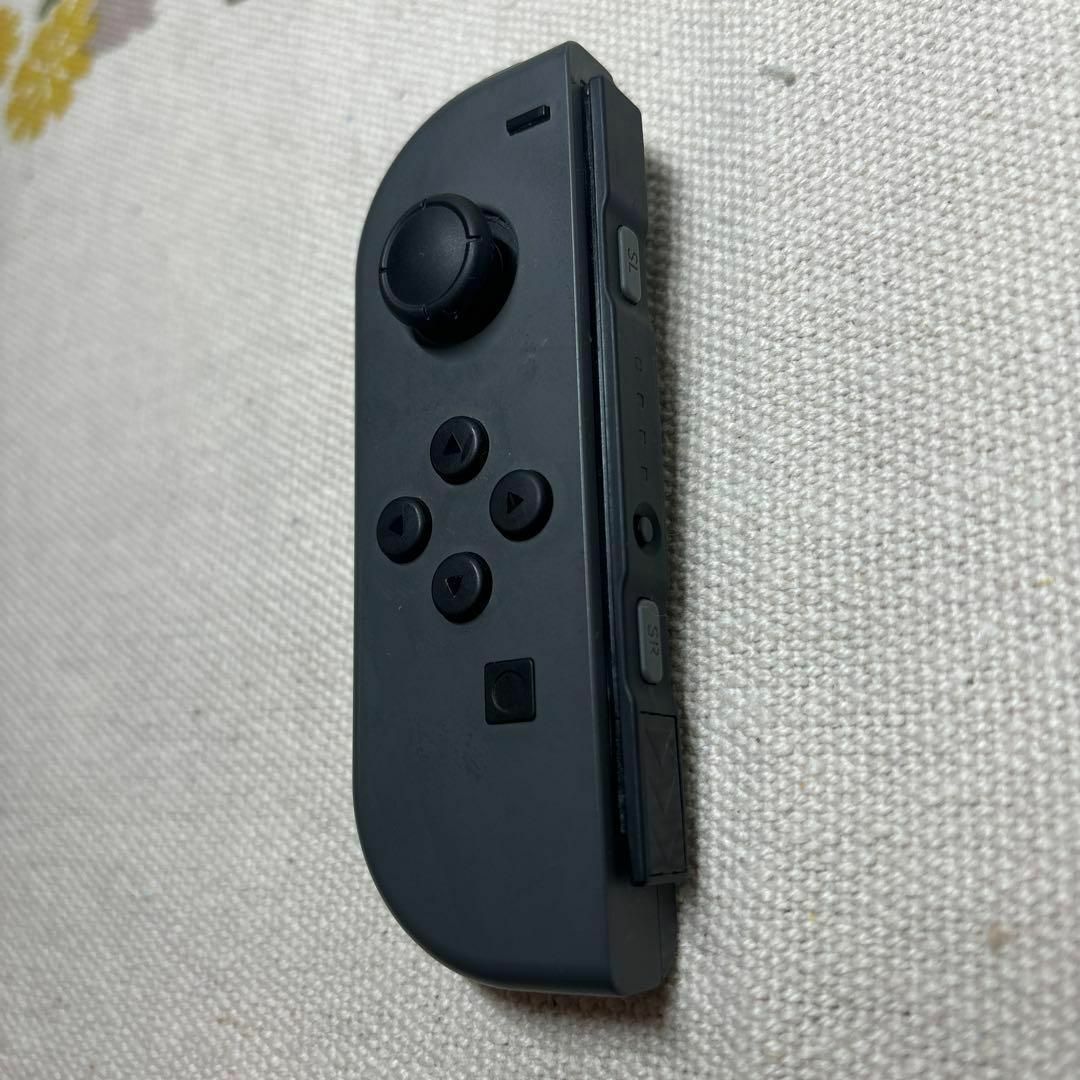 【美品】JOY-CON (L) グレージョイコン左 エンタメ/ホビーのゲームソフト/ゲーム機本体(家庭用ゲーム機本体)の商品写真