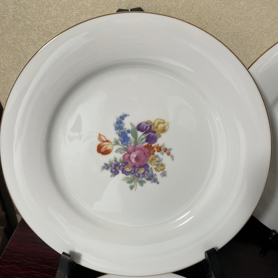 Noritake(ノリタケ)のNoritake ノリタケ　RC 刻印　花ブーケ　大皿 インテリア/住まい/日用品のキッチン/食器(食器)の商品写真