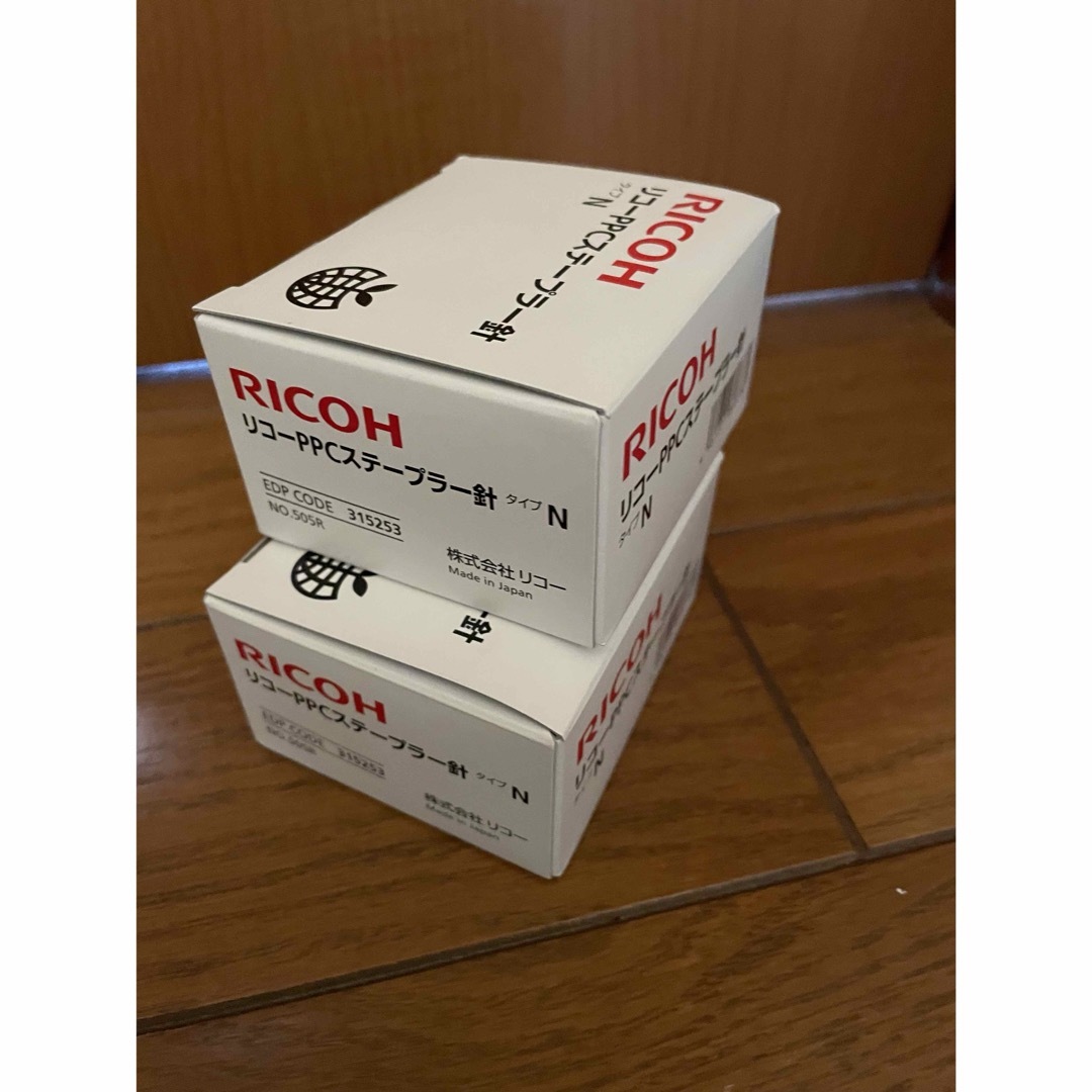 RICOH(リコー)のリコーPPCステープラー針 タイプN 5000針 /箱 315253 スマホ/家電/カメラのPC/タブレット(PC周辺機器)の商品写真