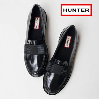 ハンター(HUNTER)の【美品・送料無料】HUNTER ハンター リボンローファー ボウペニー 黒(ローファー/革靴)