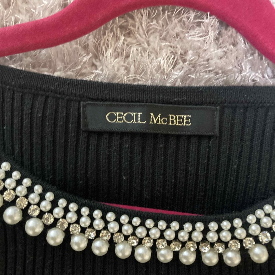 CECIL McBEE(セシルマクビー)のパール付きカットソー レディースのトップス(カットソー(長袖/七分))の商品写真