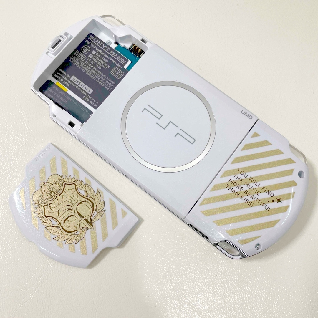 PlayStation Portable(プレイステーションポータブル)のPSP 3000 うたのプリンスさまっ うたプリ 本体 PSPJ-30029 エンタメ/ホビーのゲームソフト/ゲーム機本体(携帯用ゲーム機本体)の商品写真