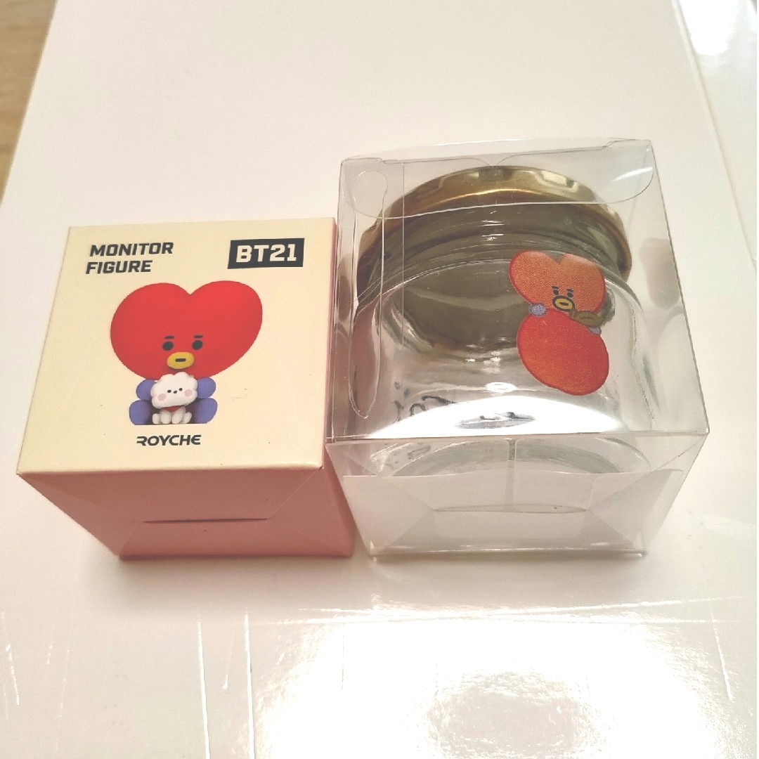 BT21(ビーティーイシビル)のBT21　モニターフィギュア  & ガラスの小物入れ　TATA エンタメ/ホビーのおもちゃ/ぬいぐるみ(キャラクターグッズ)の商品写真