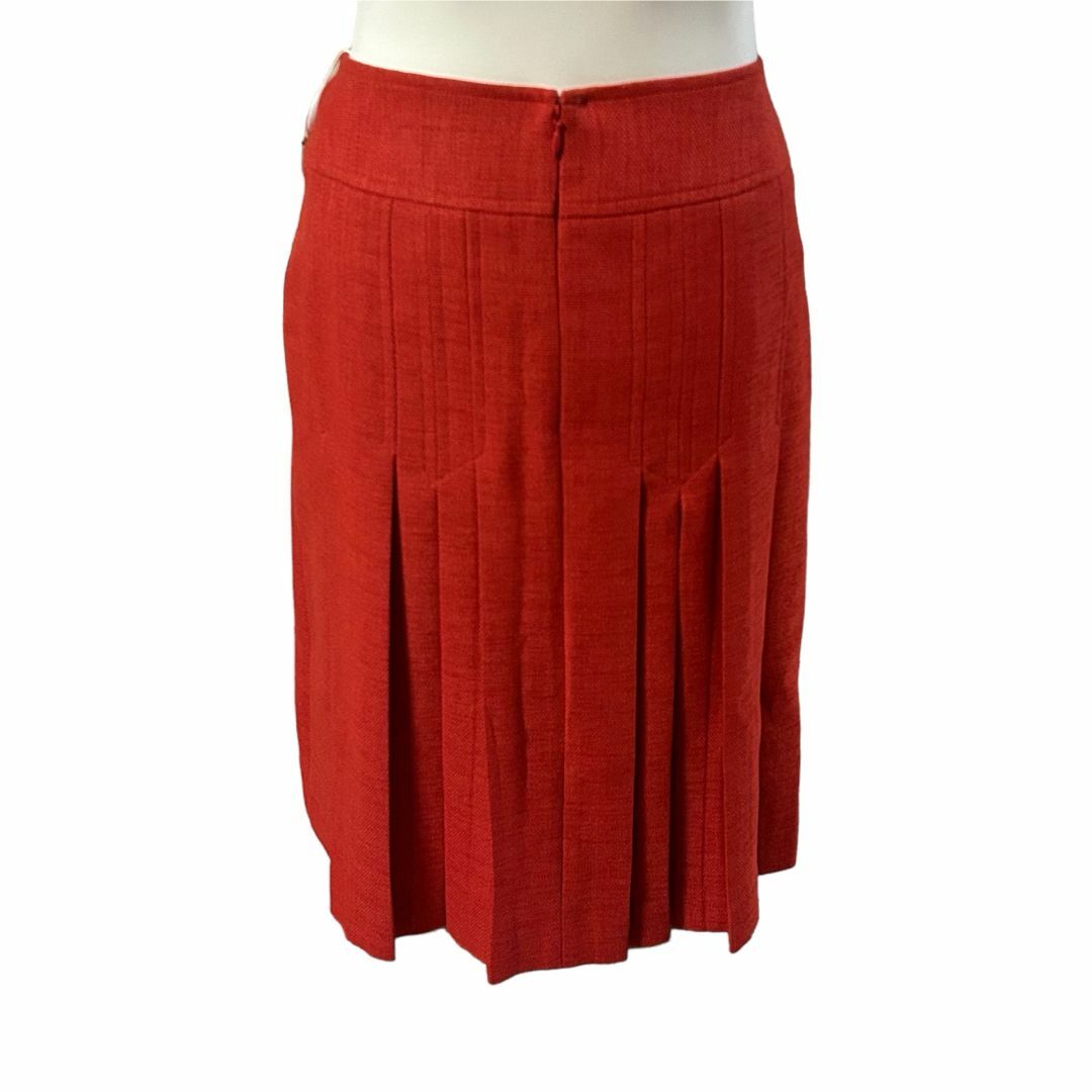 VIVA PRESTO 新品タグ付き ひざ丈スカート 朱色 赤系 プリーツ 38 レディースのスカート(ひざ丈スカート)の商品写真