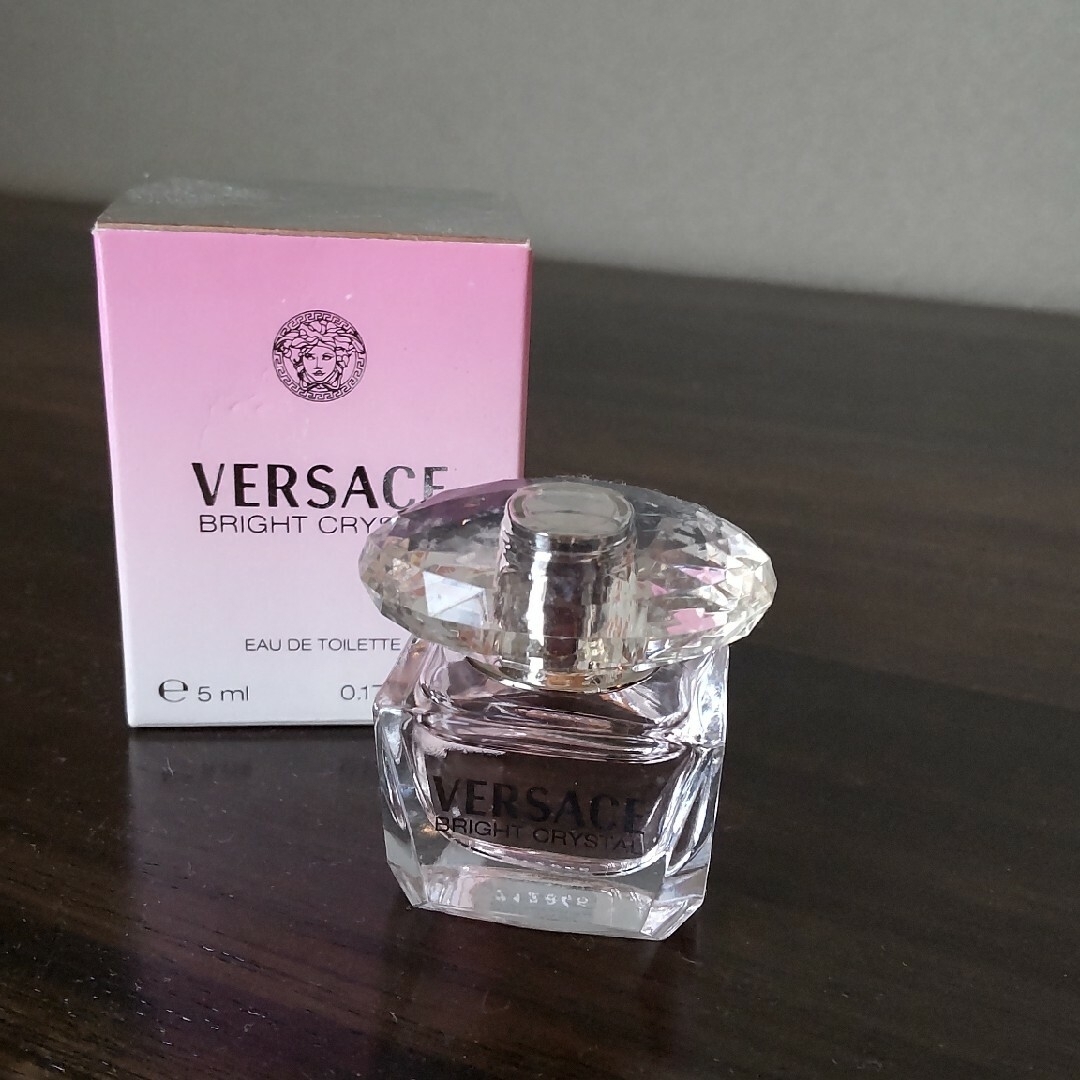 VERSACE(ヴェルサーチ)のベルサーチ ブライト クリスタル ミニ香水 コスメ/美容の香水(その他)の商品写真