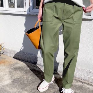 スピックアンドスパン(Spick & Span)のSpick&Span （40）バックサテンイージーカーゴパンツ(ワークパンツ/カーゴパンツ)