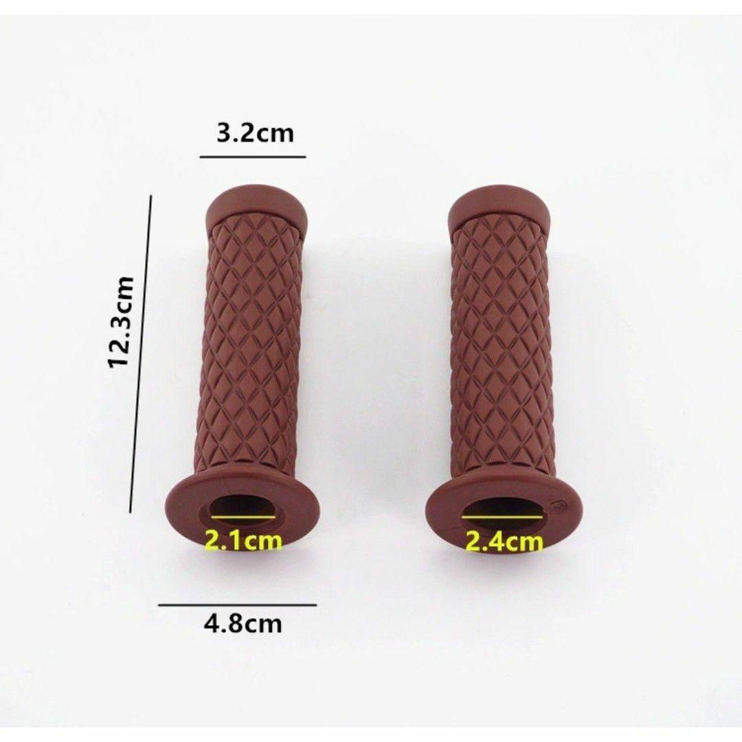 d黒　ハンドルグリップ　菱形　ブラック　 バイク　 汎用　 非貫通式　ダイヤ柄 自動車/バイクのバイク(装備/装具)の商品写真