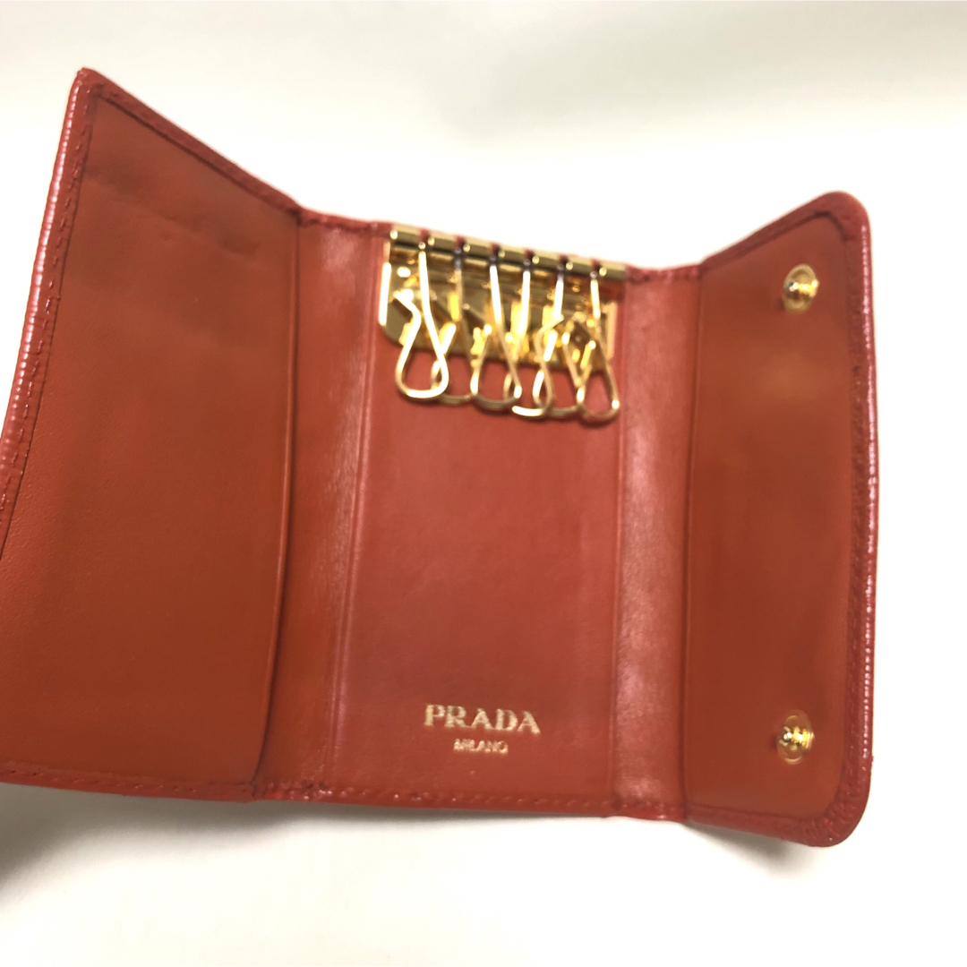 PRADA(プラダ)のPRADA プラダ ヴィッテロ レザー6連キーケース レディースのファッション小物(キーケース)の商品写真