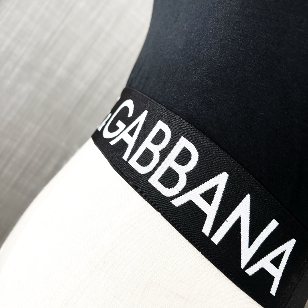 DOLCE&GABBANA(ドルチェアンドガッバーナ)の美品　DOLCE&GABBANAドルガバ  ロゴテープ　トップス　シャツ レディースのトップス(シャツ/ブラウス(長袖/七分))の商品写真